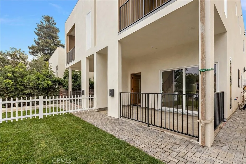 642 E Fairview Boulevard, Inglewood, California 90302 home-pic-28